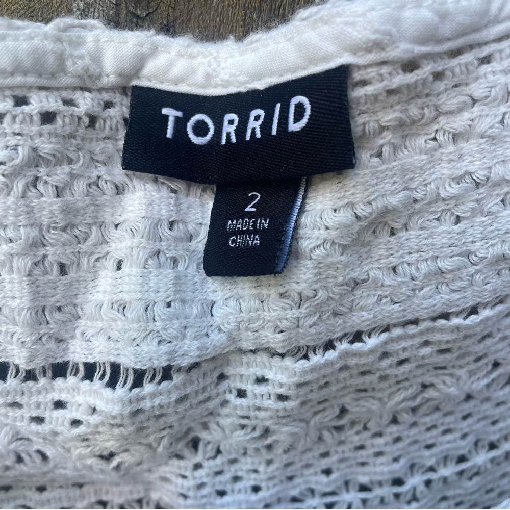 Torrid Embroidered Button Front Tank Sz. 2X - Picture 14 of 16